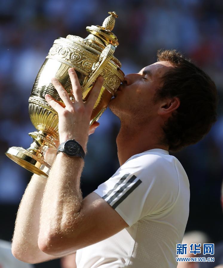 穆雷橫掃小德首奪溫網 結束英國77年等待
