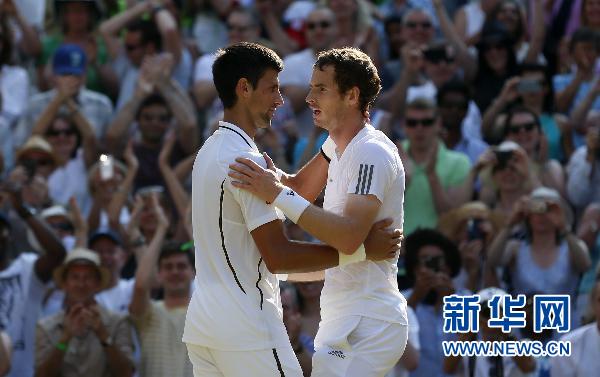 穆雷橫掃小德首奪溫網 結束英國77年等待