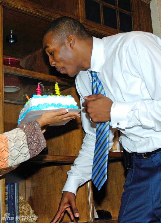 霍華德珍藏老照片