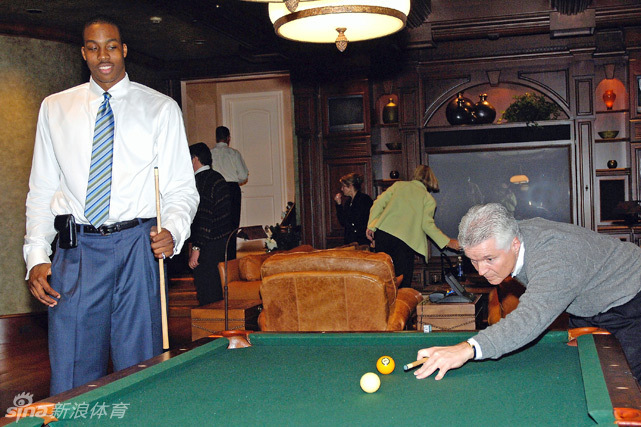 霍華德珍藏老照片