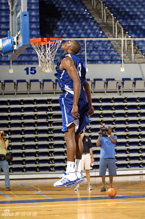 霍華德珍藏老照片