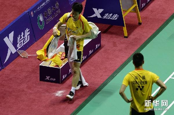 蔡赟不滿隊友一日三賽摔拍離場:領導要成績