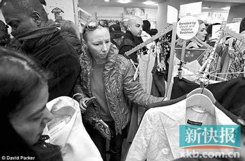 貝克漢姆捐20箱名牌衣物義賣 投機者3倍價轉賣