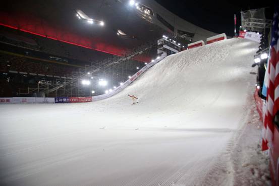 奧迪自由滑雪空中技巧世界杯鳥巢開戰 張鑫奪冠