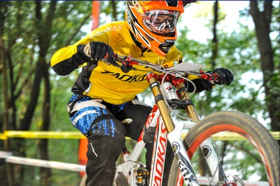 2013“道卡斯&飛銳杯”全國DH速降聯(lián)賽—深圳收官戰(zhàn)