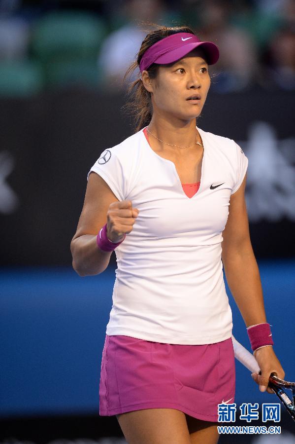 澳網(wǎng)：李娜2:0力克齊布娃 職業(yè)生涯再奪大滿(mǎn)貫
