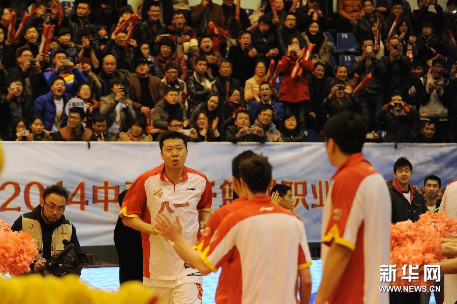 “郅敬傳奇”：王治郅二十載籃球生涯謝幕