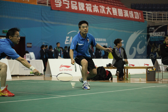 首屆商學院EMBA羽毛球團體賽落幕中歐隊獲得冠軍