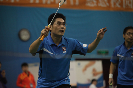 首屆商學院EMBA羽毛球團體賽落幕中歐隊獲得冠軍