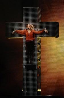 Madonna's concert crucifixion draws ire