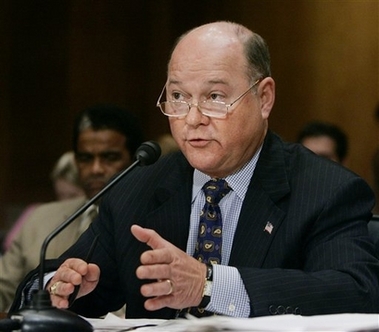 Acting Inspector General, Department of Homeland Security Richard Skinner testifies before the Senate Committee on Homeland Security and Governmental Affairs on Capitol Hill in Washington in this May 18, 2005 file photo. Skinner is reviewing whether some small and local businesses were unfairly shut out of Katrina contracts in favor of winners such as joint venture PRI-DJI. DJI stands for Del-Jen Inc., a subsidiary of Fluor, which has donated more than $930,000 to mostly GOP candidates since 2000. (AP
