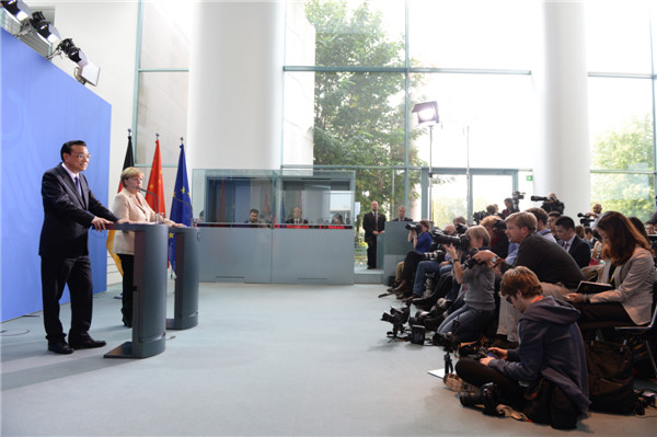 Premier, Merkel aim to further boost ties