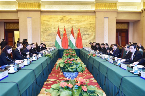 Chinese, Hungarian leaders meet on ties
