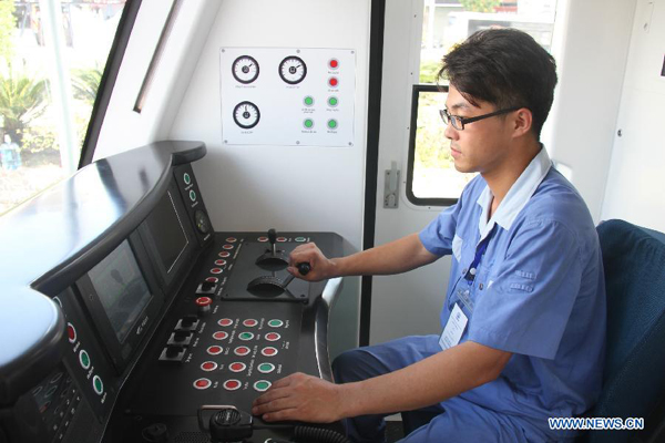 China constructs urban railway project in Vietnam's Hanoi