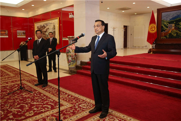 Premier Li visits Chinese Embassy in Kyrgyzstan