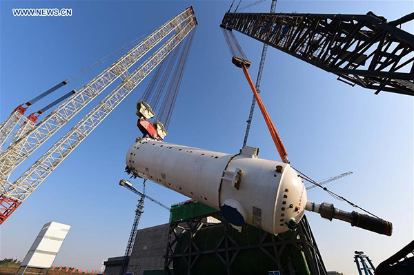 China's new nuclear power plant installs key component