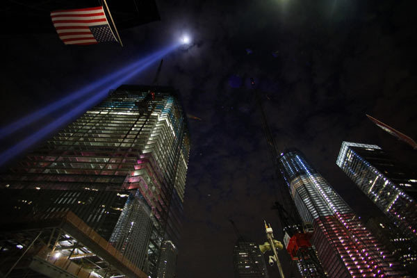 'Tribute in Lights' to commemorate Sept 11 attacks 'Tribute in Lights' illuminate lower Manhattan