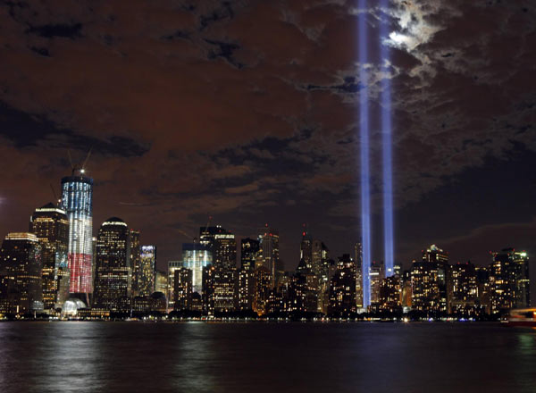 'Tribute in Lights' to commemorate Sept 11 attacks 'Tribute in Lights' illuminate lower Manhattan
