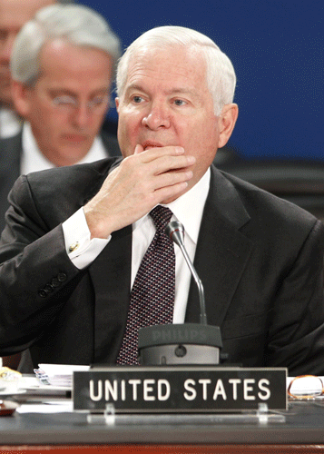 NATO ministers meet to mull new strategy