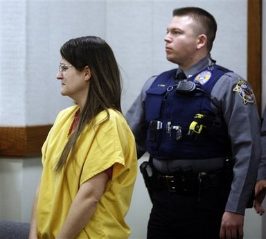 Palin sister-in-law accused of burglary