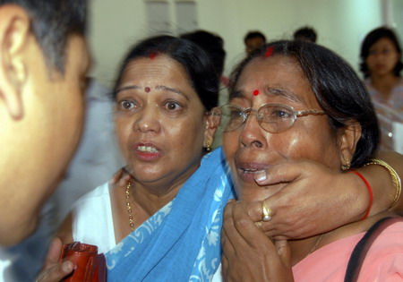 2 bomb blasts kill at least 7 in India