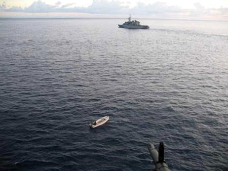 France raids pirate ship, US to boost anti-piracy fight