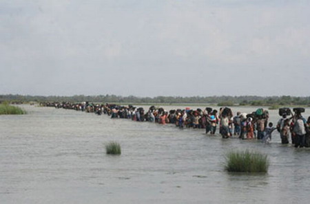 More civilians fleeing conflicting area in Sri Lanka