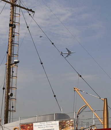 Air Force One flyover scares New Yorkers