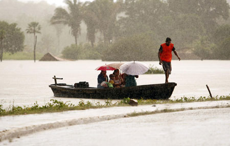 Brazil boosts flood aid for 308K left homeless