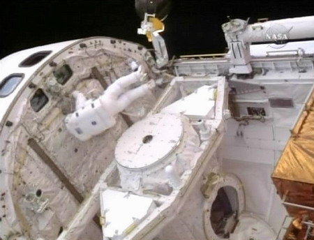 Let there be light: Camera hooked up for Hubble