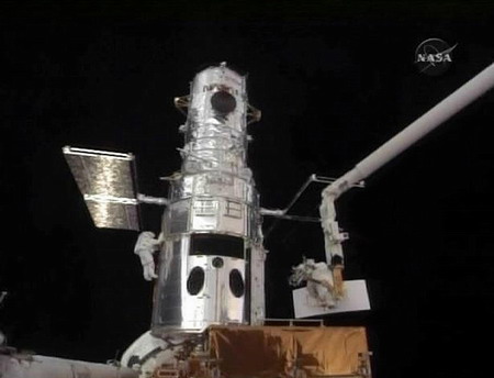 Let there be light: Camera hooked up for Hubble