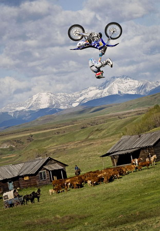 Freestyle motor riding