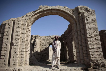 Kids living in war-torn Afghanistan