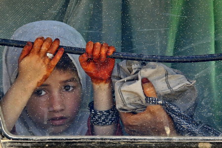 Kids living in war-torn Afghanistan