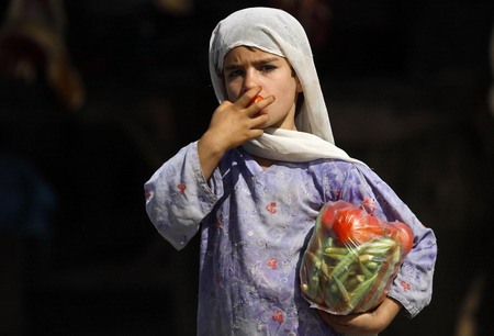 Kids living in war-torn Afghanistan