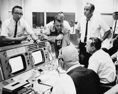 Haney, 'voice of NASA' reporter, dies of cancer