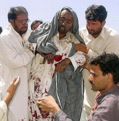 One killed, 35 hurt in SW Pakistan train bomb