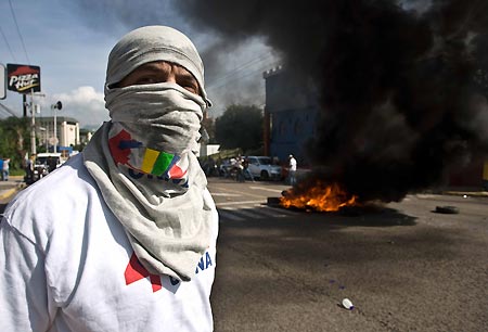 Honduran army ousts president ahead of vote