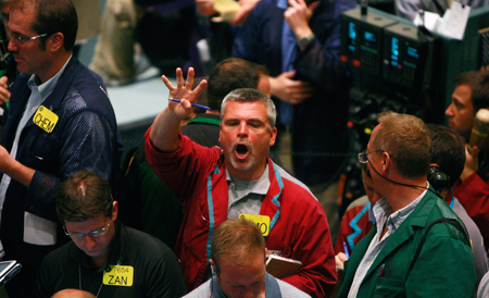 Oil falls 4% on economic recovery concerns