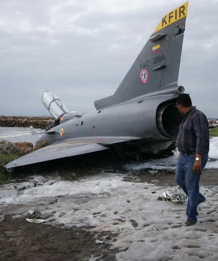 Kfir fighter plane crash<STRONG> </STRONG>in Colombia