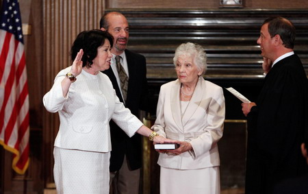 Sotomayor sworn in to top US court