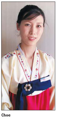 DPRK waitress in China shares a day in her life