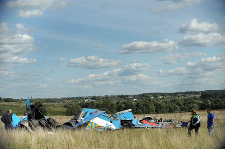 2 Russian jet fighters collide in air show rehearsal