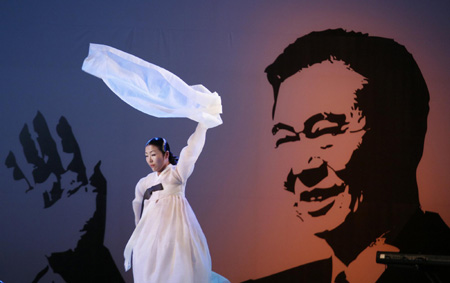 ROK president meets DPRK delegation: Yonhap