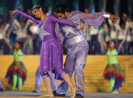 Hugs from Chavez as Gaddafi's Libya reaches 40