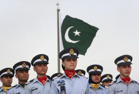 3 policemen found shot in head in Pakistan