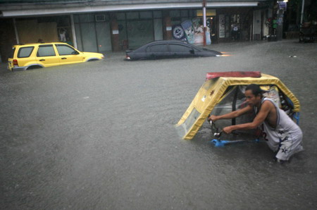 Tropical storm hits Philippines