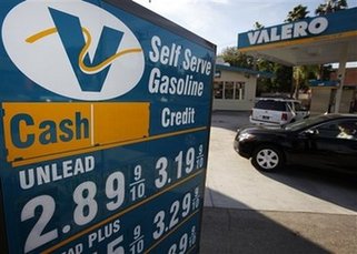 Oil falls amid mixed signs on US economic recovery