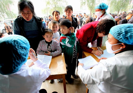 Nationwide H1N1 vaccinations kick off