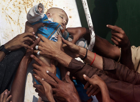 At least 12 killed in Pakistan train collision